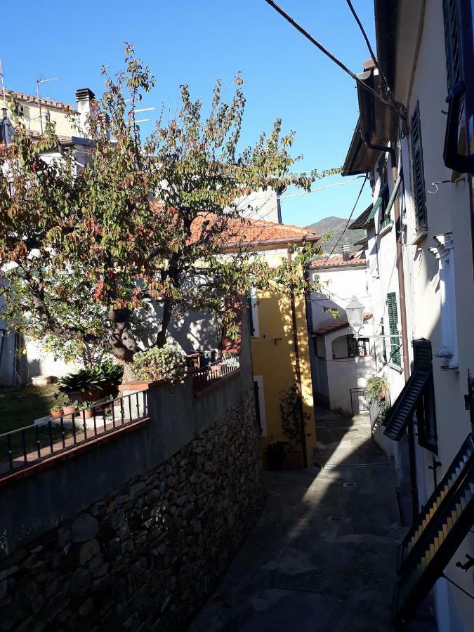 B&B Peverello Кастельнуово-Маґра Екстер'єр фото