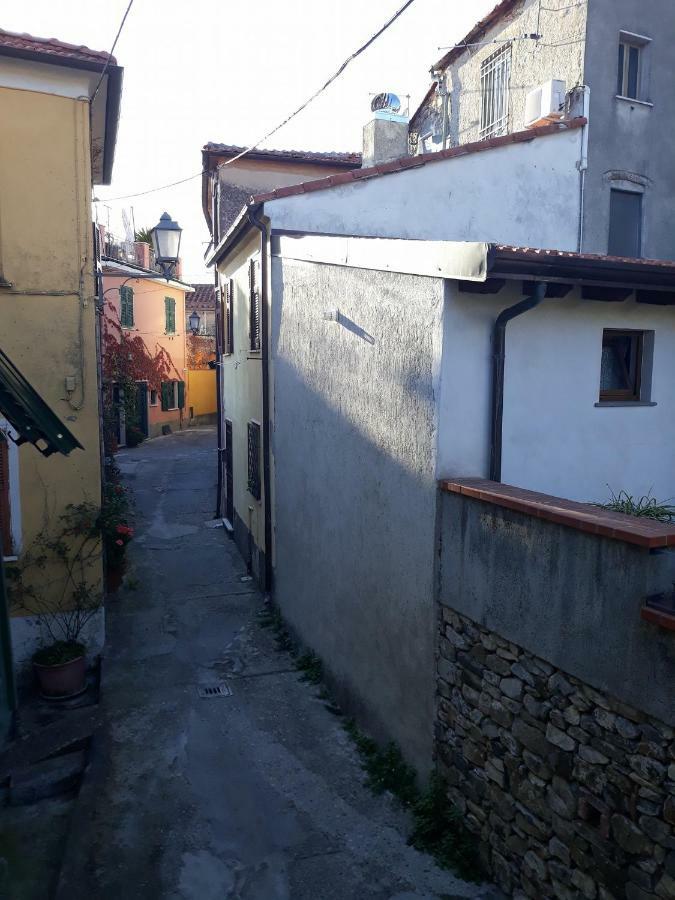 B&B Peverello Кастельнуово-Маґра Екстер'єр фото