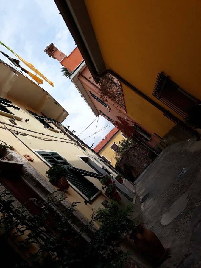 B&B Peverello Кастельнуово-Маґра Екстер'єр фото